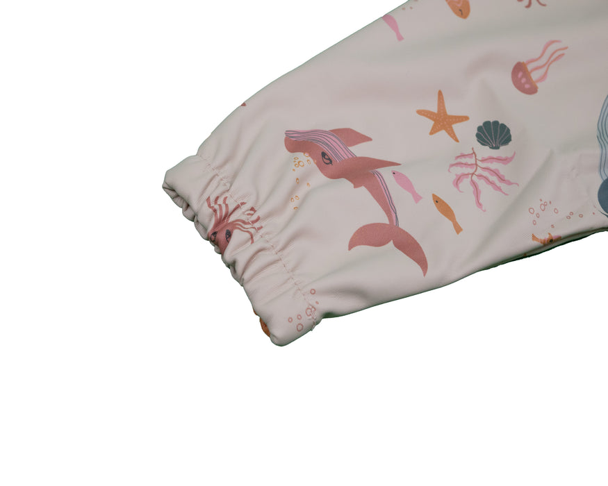 Slab met mouwen – Waterproof slabbetje met mouw – Oranje met zeedieren